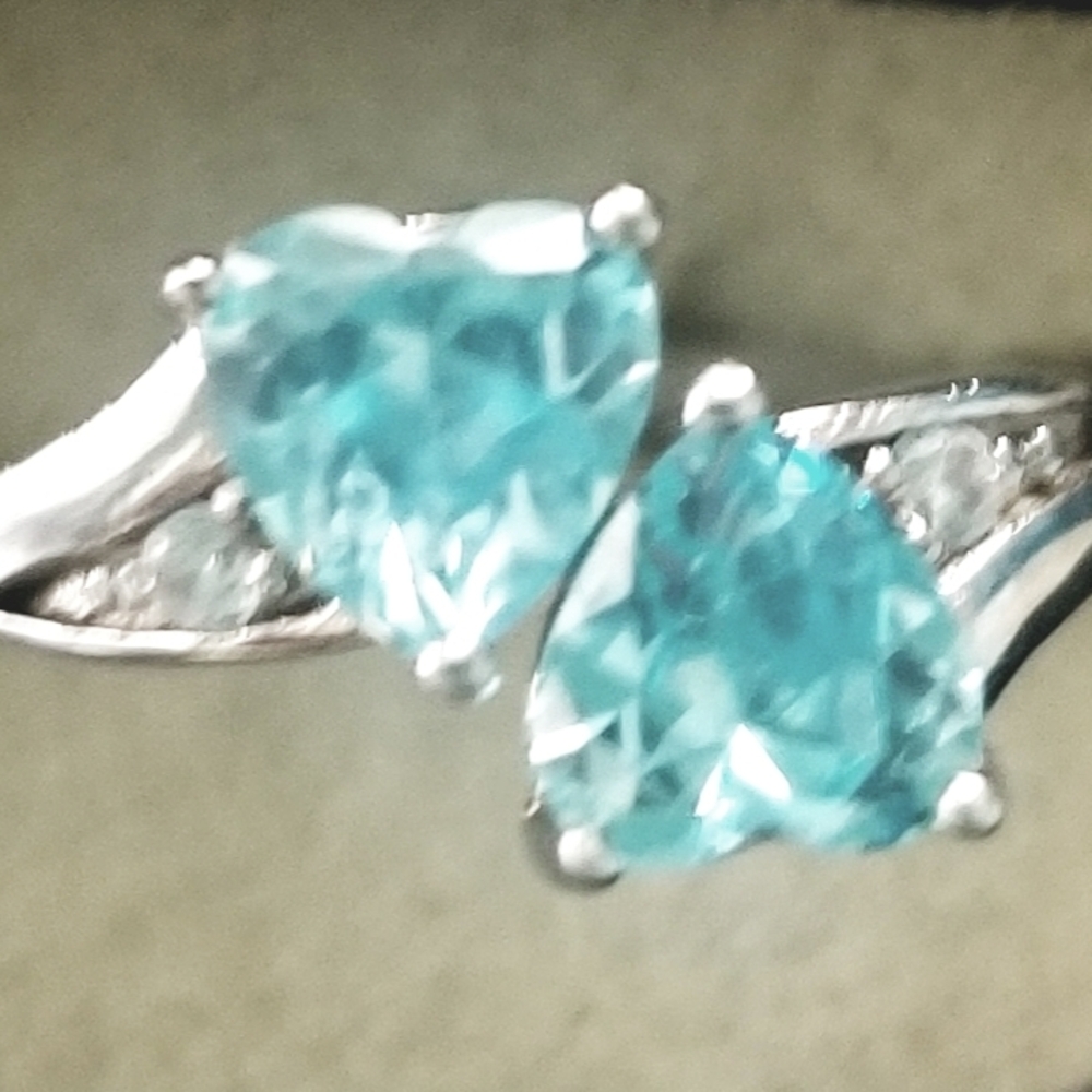 Elegant Silver Heart-Shaped Blue Gemstone Ring